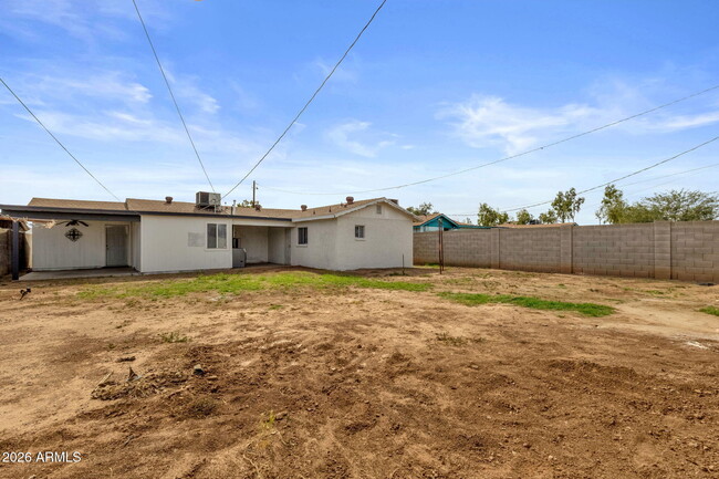 Building Photo - 3428 W Willetta St