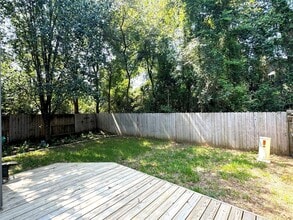 Building Photo - 195 Blushwood Pl