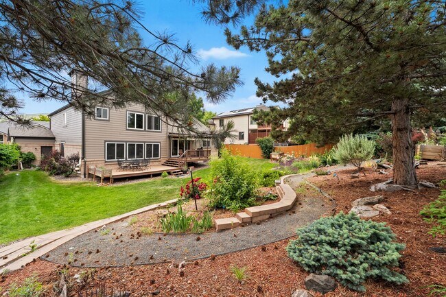 Building Photo - September 2026 - June 2027 Stunning Fully Furnished Rental in Golden, Colorado