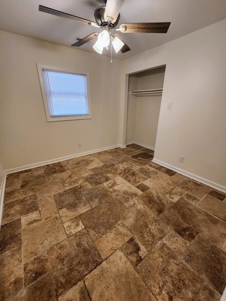 Building Photo - 1013 Rosedale Ave