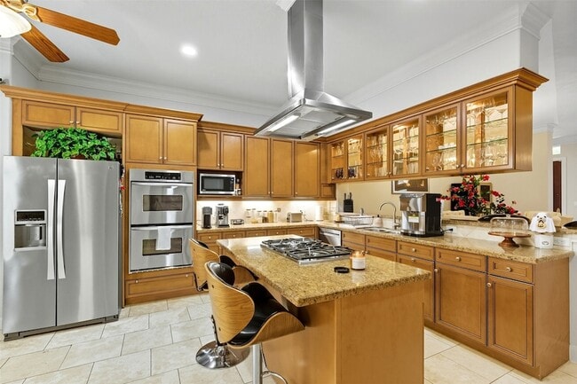 Building Photo - 1044 Memorial Village Dr