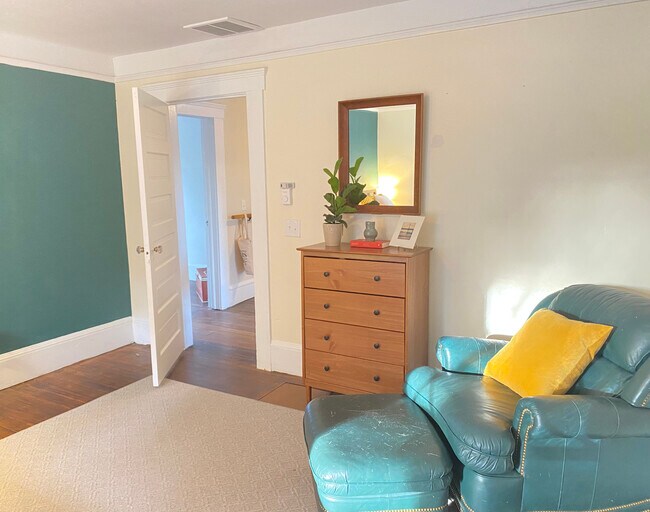 Building Photo - 169 Neely Rd