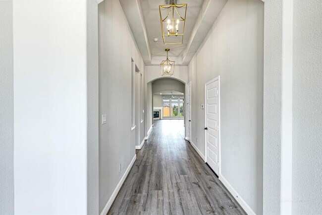 Building Photo - 7327 Camden Crestwood Way