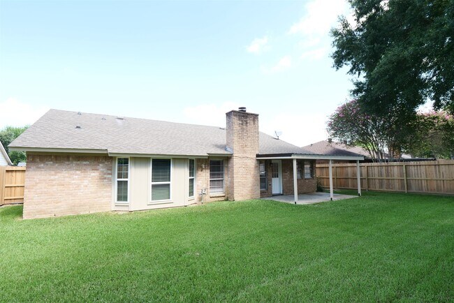 Building Photo - 915 Comstock Springs Dr
