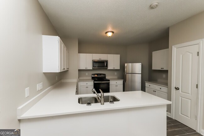 Building Photo - 110 Arborwood Way
