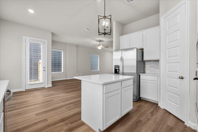 Building Photo - 700 Topwater Trl