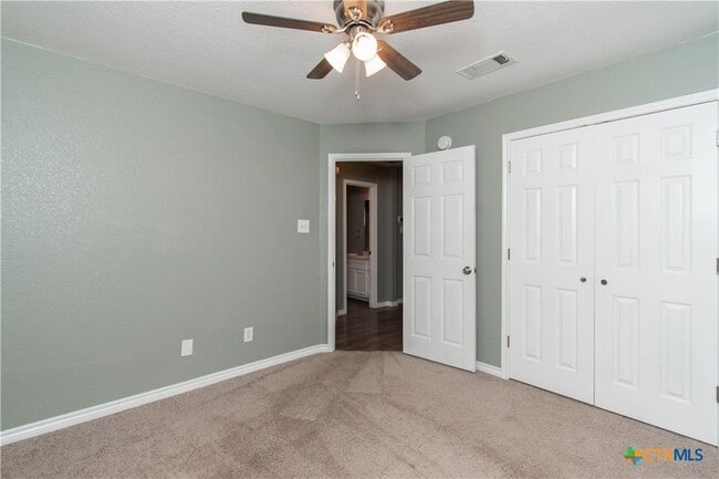 Building Photo - 2001 Matt Dr