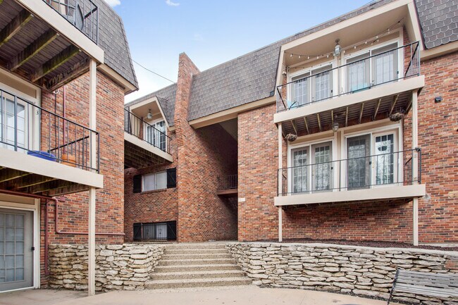 Building Photo - 4032 Clark Ave