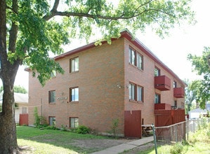 Building Photo - Polkview Apartments