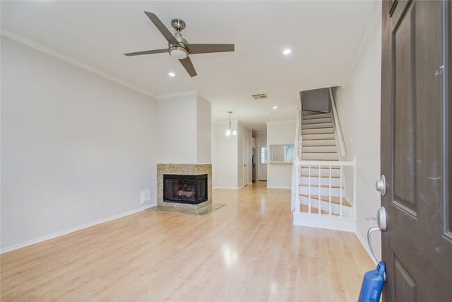 Building Photo - 2910 Grants Lake Blvd