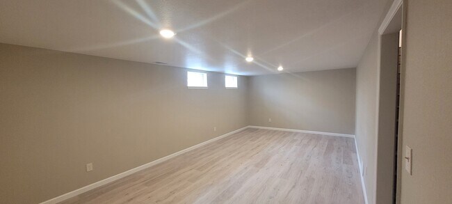 Building Photo - 403 28th Ave Ct