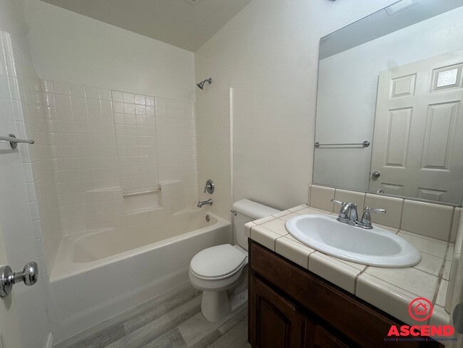 Building Photo - Gorgeous 2 Story Home off of Harris and Ol...