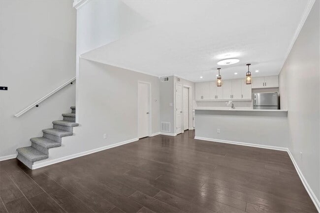Building Photo - 202 Park Ridge Cir