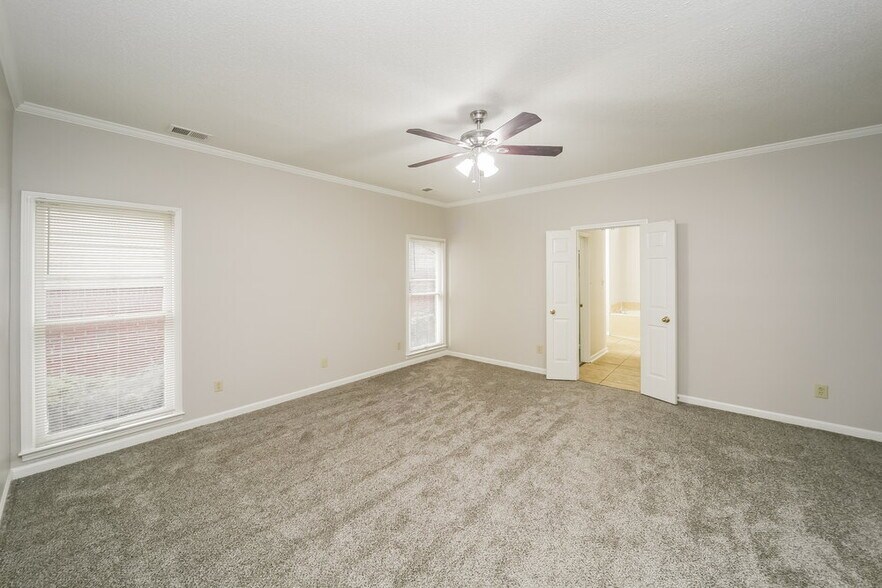 Building Photo - 8742 Raspberry Ln