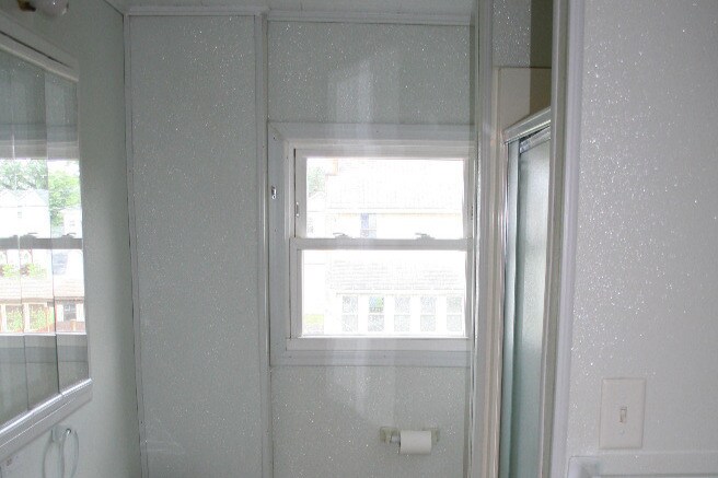 Bathroom - 2224 Lincoln St