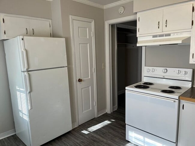 Building Photo - Close to Downtown Albemarle - Apartment