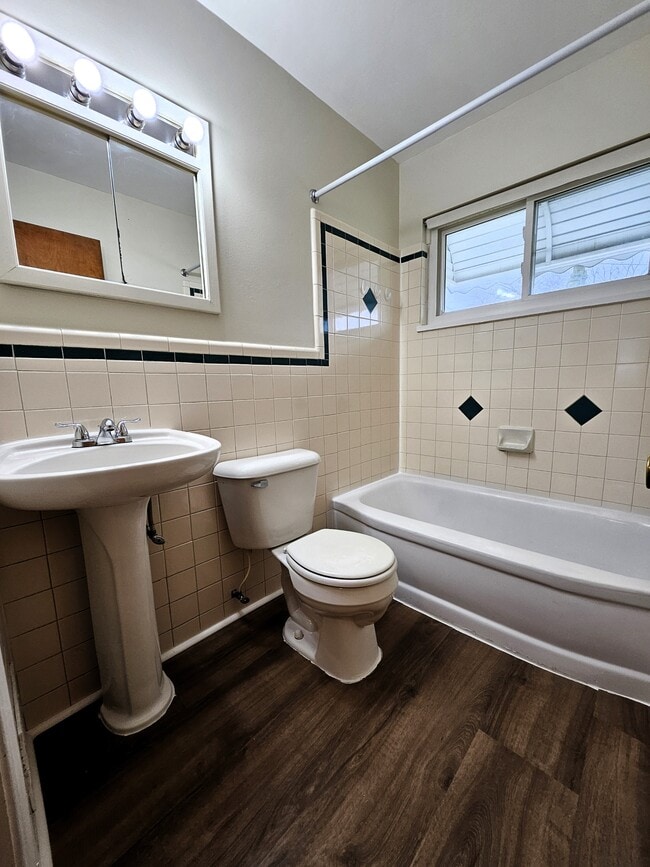 Building Photo - 17637 Prospect St