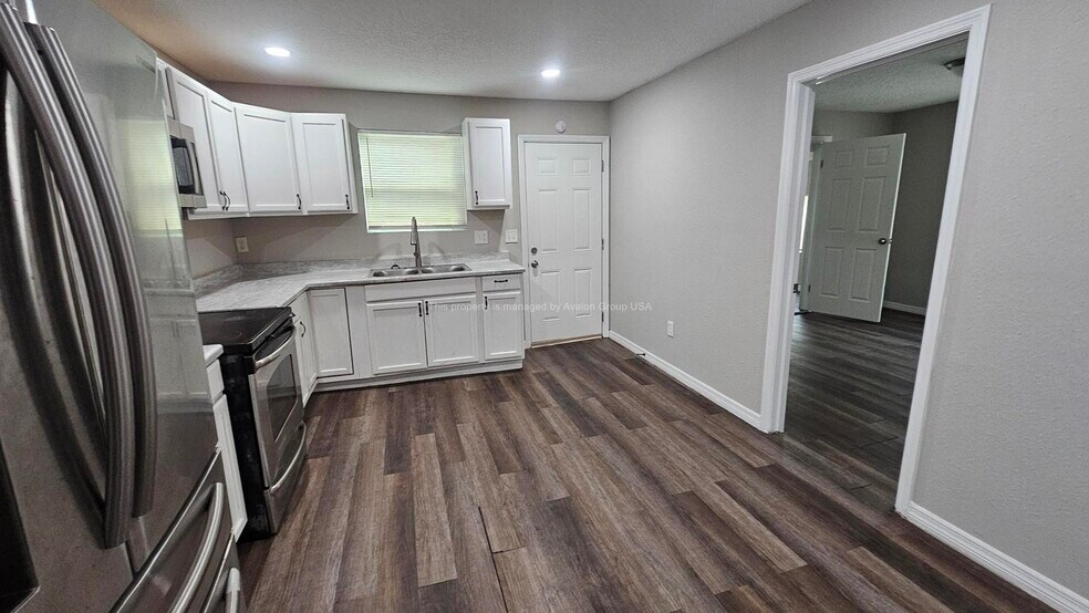 Building Photo - 10875 Biscayne Blvd