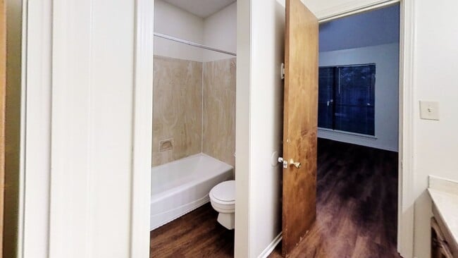 Building Photo - 8722 Pecan Tree Dr