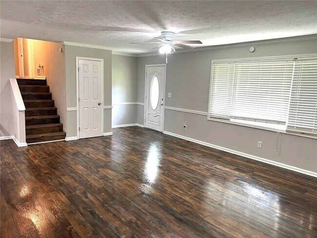 Building Photo - 3177 Pinto Dr