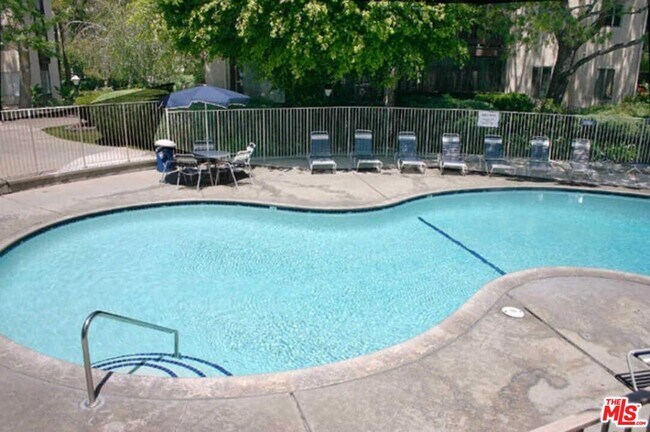 Building Photo - 4105 Summertime Ln