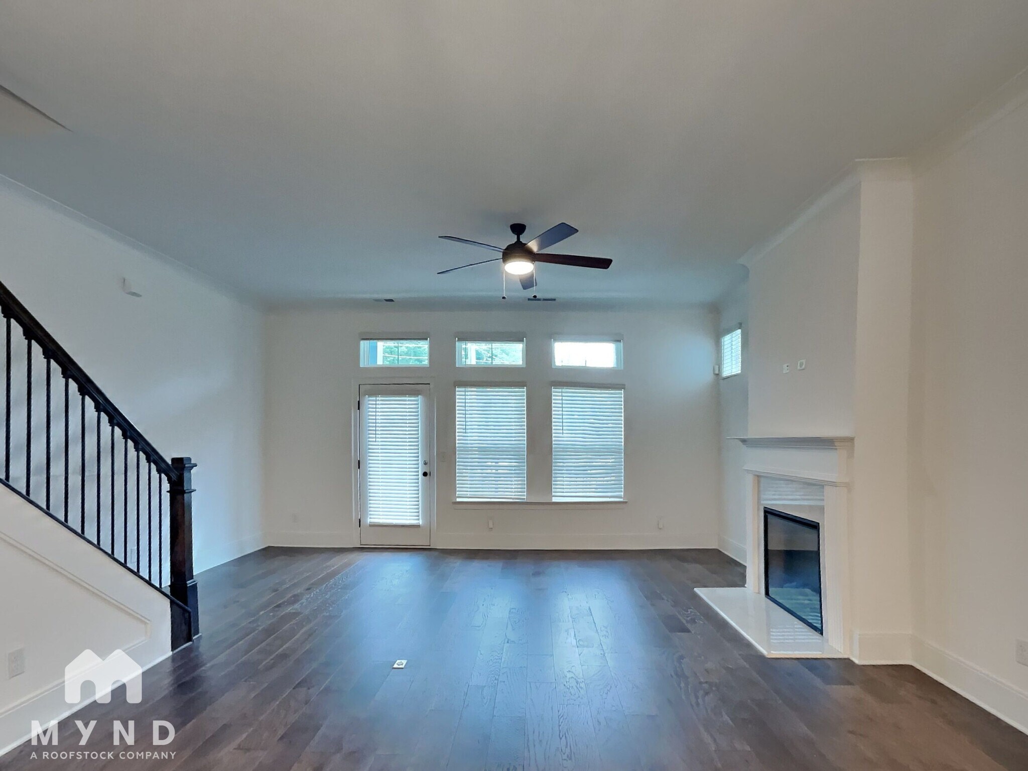 Building Photo - 828 S Columbia Dr