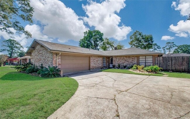 Building Photo - 3605 Kingsway Dr
