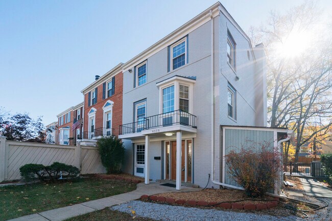 Primary Photo - 4339 Cedarlake Ct