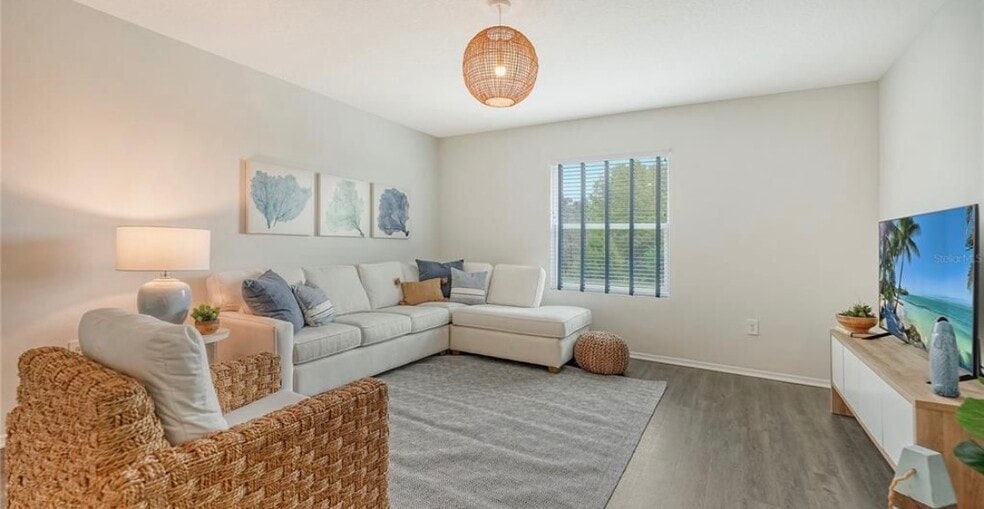 Building Photo - 4425 Boxelder Ave