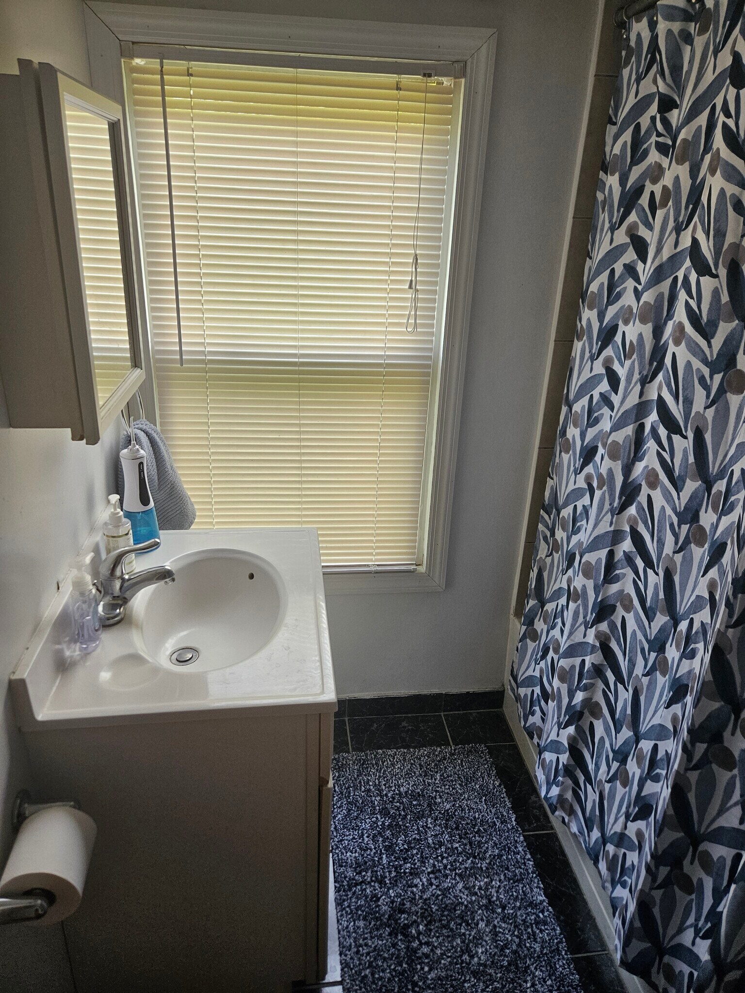 Bathroom - 140 Mount Kemble Ave