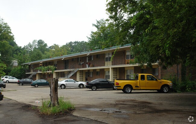 Building Photo - 644 Idlewild Cir
