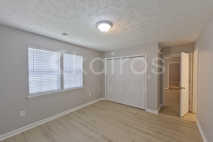 Building Photo - 341 Canada Ct