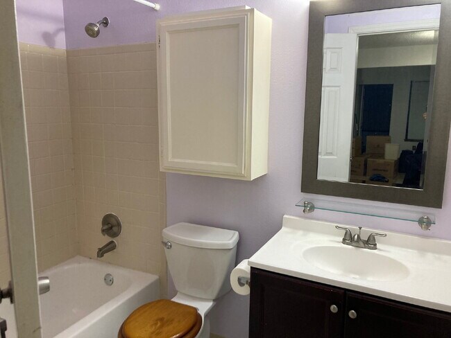 Building Photo - Powderhorn Condo $1850.00 plus fees.