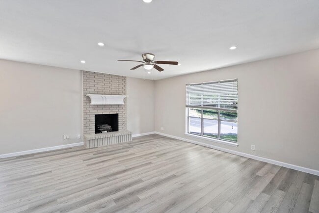 Building Photo - 1813 Woodland Ave