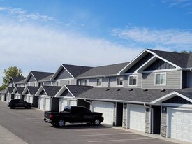 Building Photo - Fox Run Townhomes