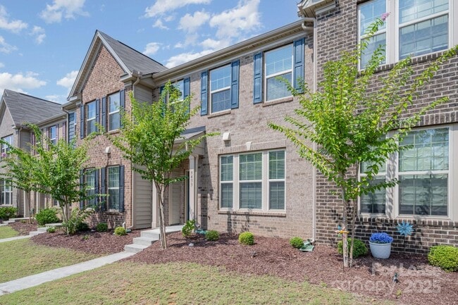 Building Photo - 9453 Avery Lilac Ln