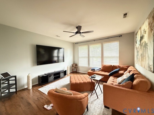 Building Photo - 8055 Rutland Village Dr