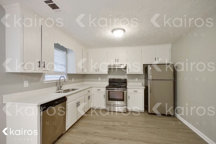 Building Photo - 301 Beaver Pointe Dr