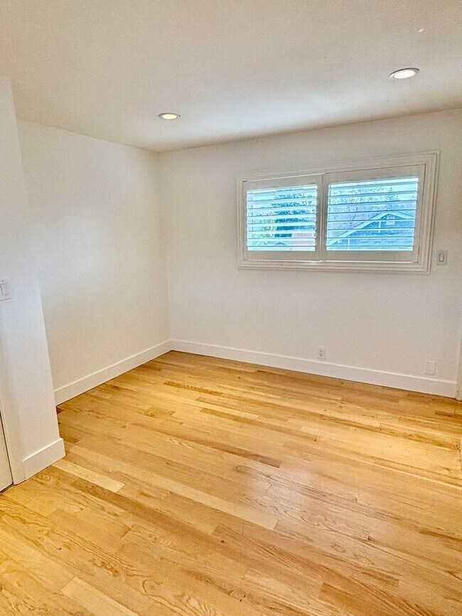 Building Photo - Outstanding Concord/Clayton Border- 5 bed 2.5 bath home with Pool and Hot-Tub and so much more!