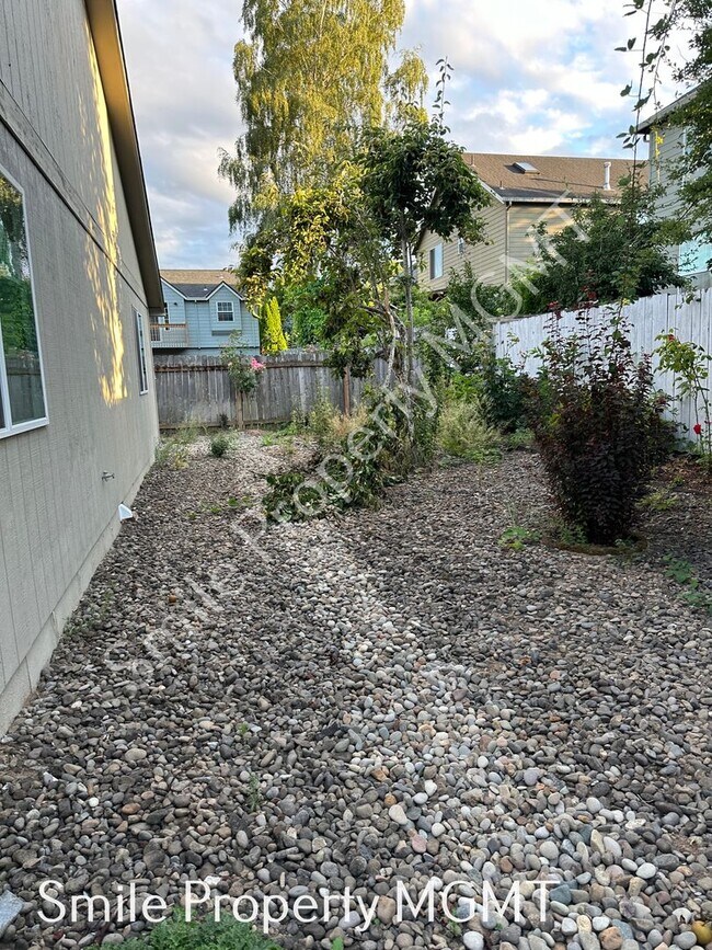 Building Photo - Remodeled Ranch in a Quiet Community