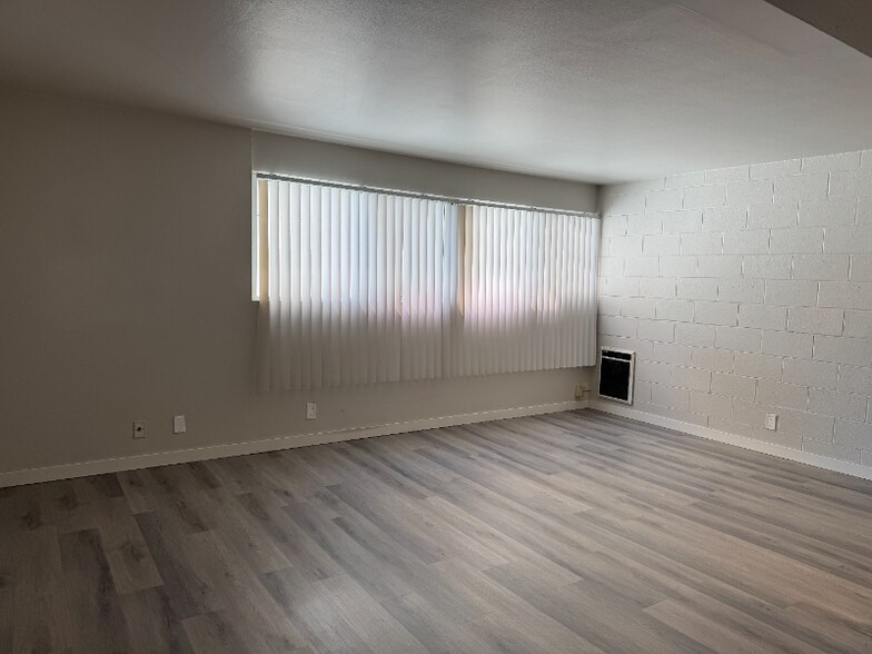 Building Photo - 219 Queen Anne Ave N