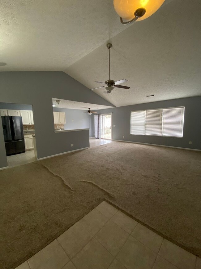 Building Photo - Spacious 4-Bedroom  home for Rent in Fairb...