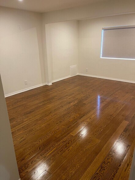 Building Photo - 12244 Magnolia Blvd