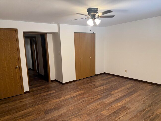 Building Photo - 311 Foxfire Dr