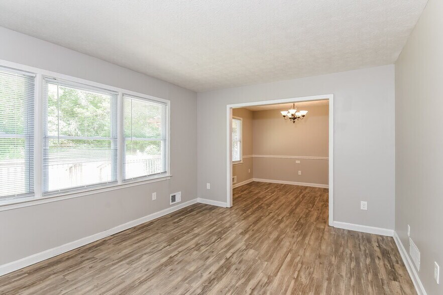 Building Photo - 4641 Flint Hill Rd SW