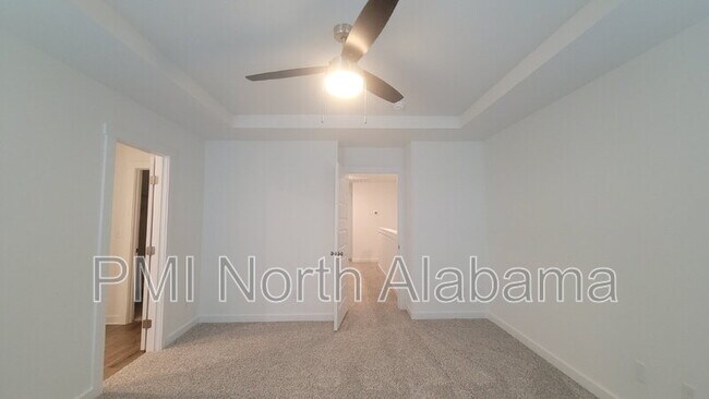 Building Photo - 7601 Discovery Pt Dr NW