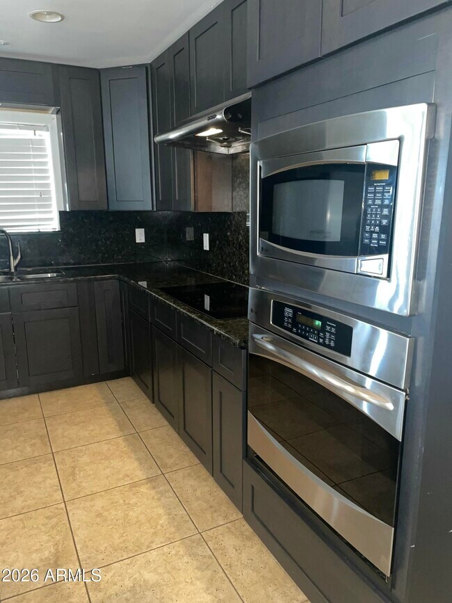 Building Photo - 26960 N 61st St