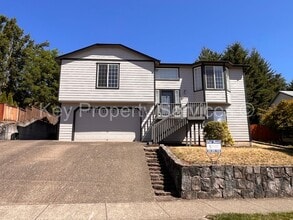 Building Photo - Large Updated 3 bed 3 bath in Camas!