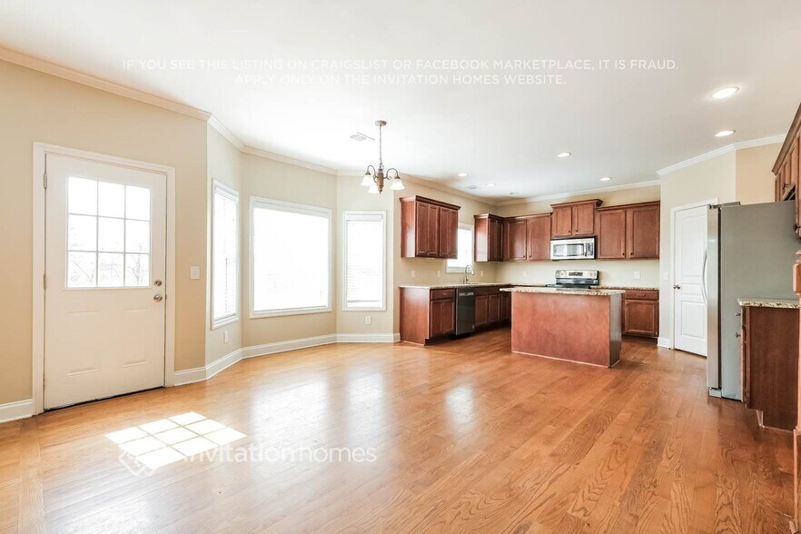 Building Photo - 9435 Dunhill Way