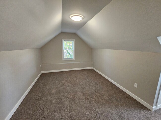 Building Photo - First Offering - 4BR/2BA Brick Cape Cod - ...